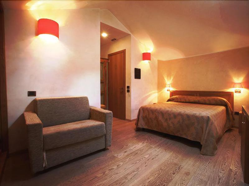Hotel 99 Cannelle LʼAquila Екстериор снимка